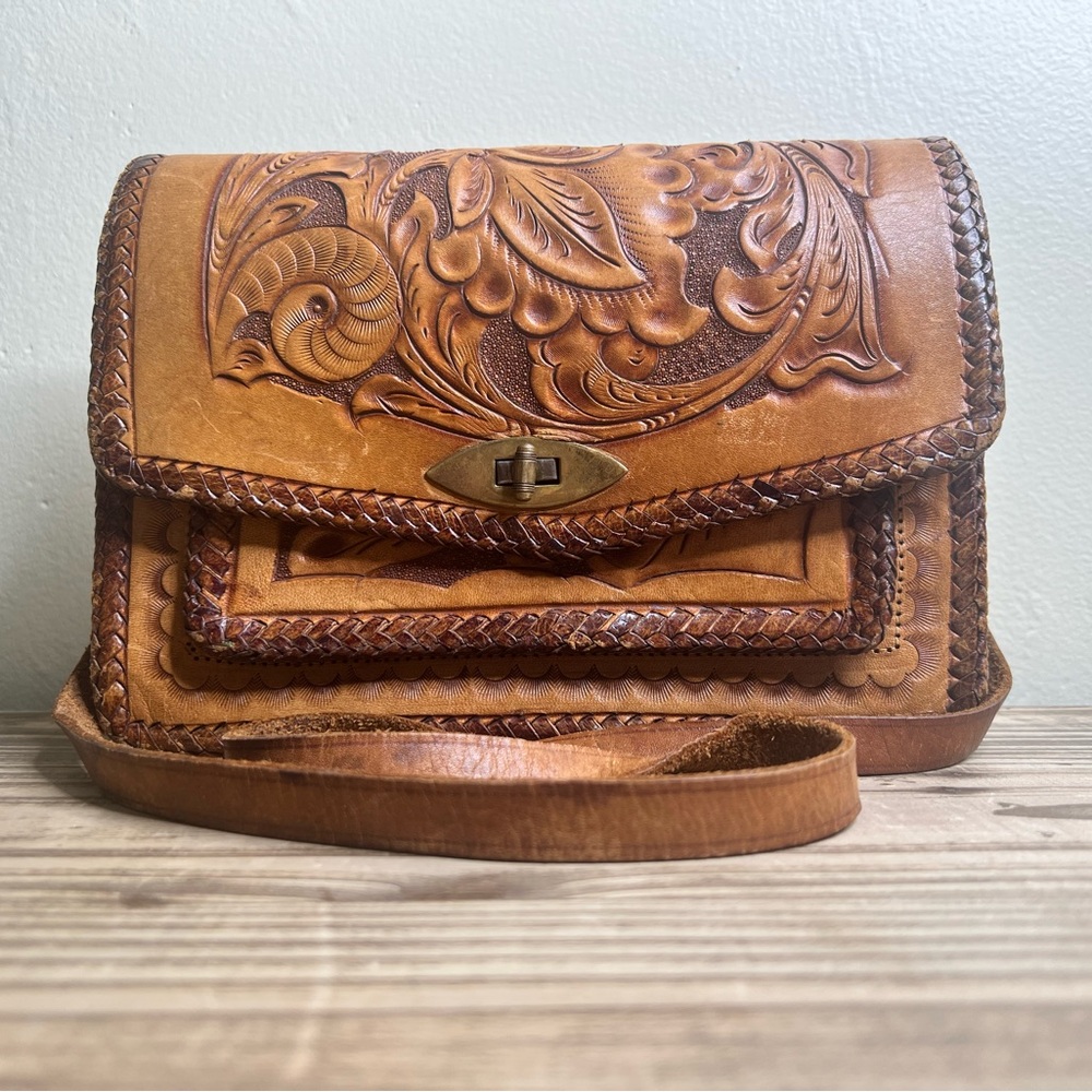 Vintage Mexican Tooled Bag Leather Brown Turnlock mulit pocket zipper shoulder